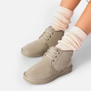 Woman’s UGG Neumel Chukka Boot - Mustard Seed Sz7